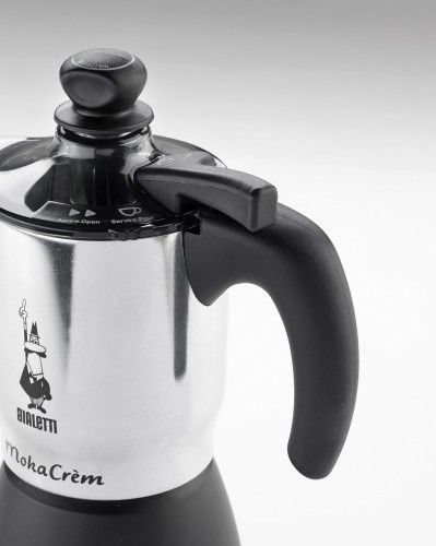 Photographie Bialetti Moka Crem: avec la poignée au premier plan